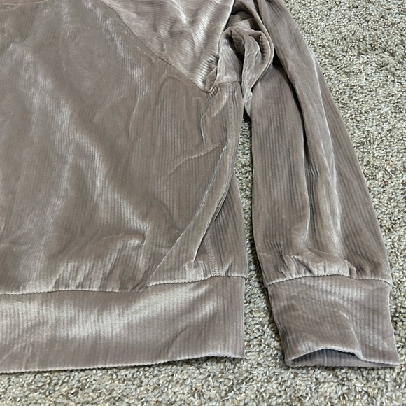 Victoria's Secret TRACKSUIT SET Crew neck & jogger pants VELOUR Size M Beige - Picture 9 of 15